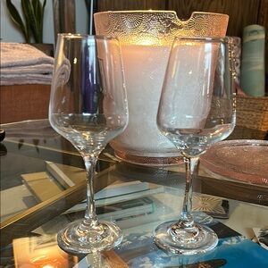 Elegant Clear Wine Glass Set